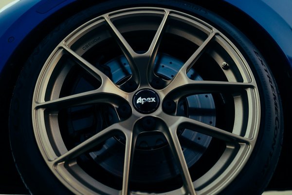 Comment les systèmes de freinage par régénération influencent-ils l'autonomie des véhicules électriques de livraison?